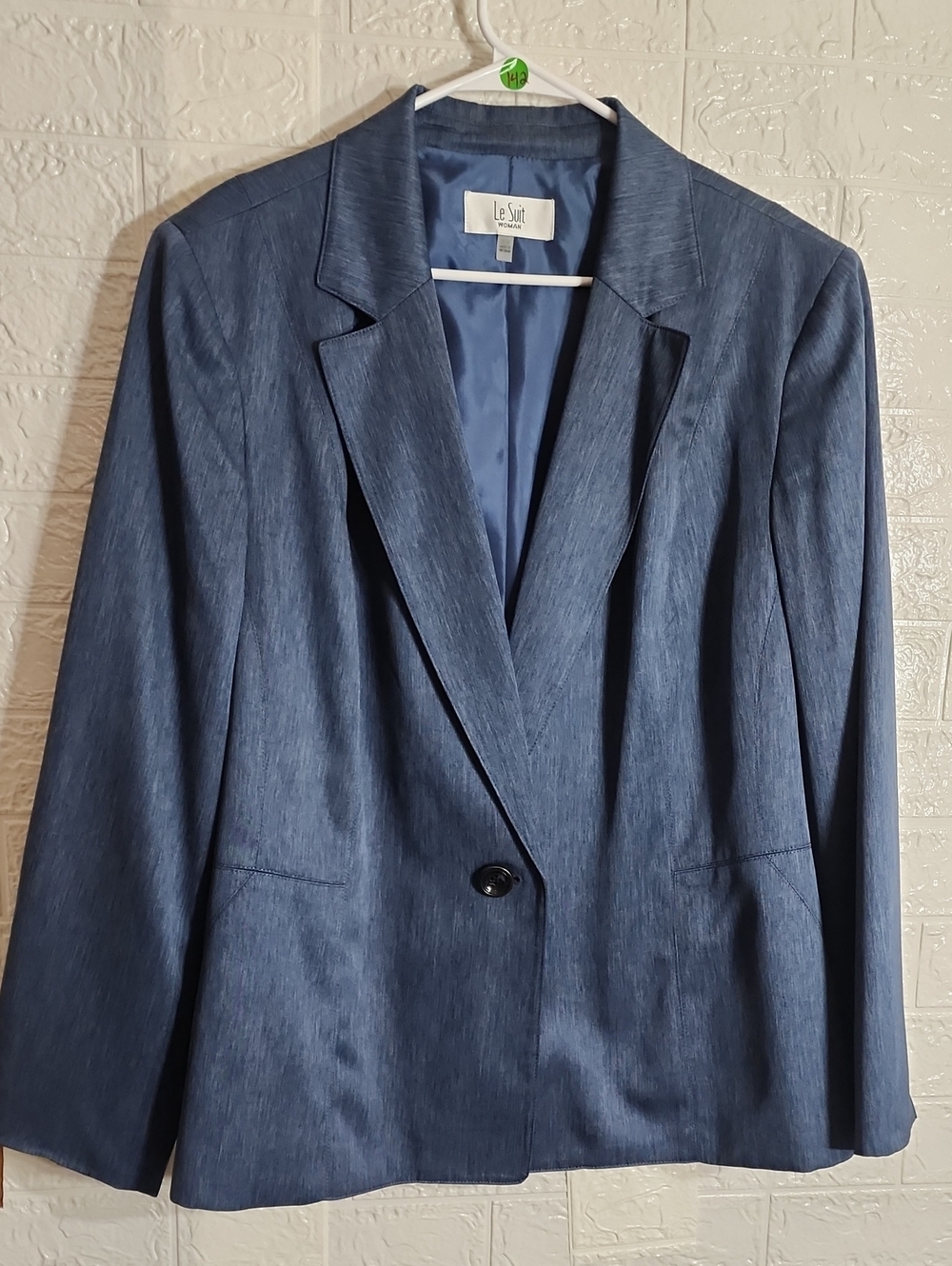 NWOT Le Suit Navy Textured Single-Button Blazer